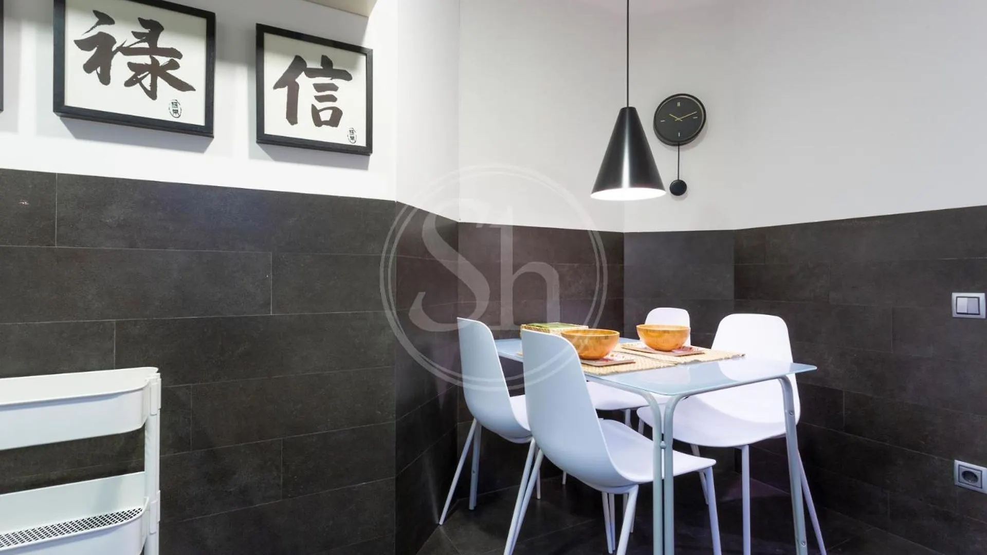 Daire Comodo Apartamento En El Eixample Barselona